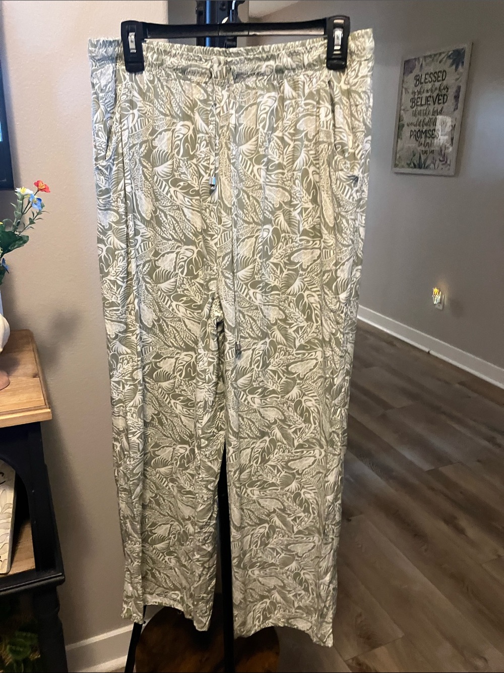 Wide Leg Drawstring Pants in Sage Leaf Print